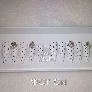 Lux Press-On Nails (Stilleto Shape)